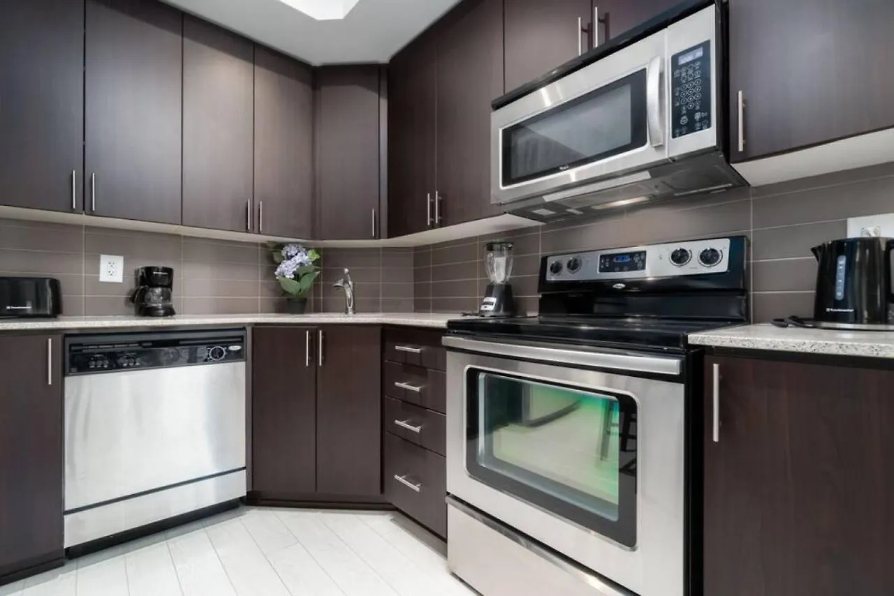 Modern Condo 1 Bd 1Ba With A Sofabed Downtown Toronto Kanada