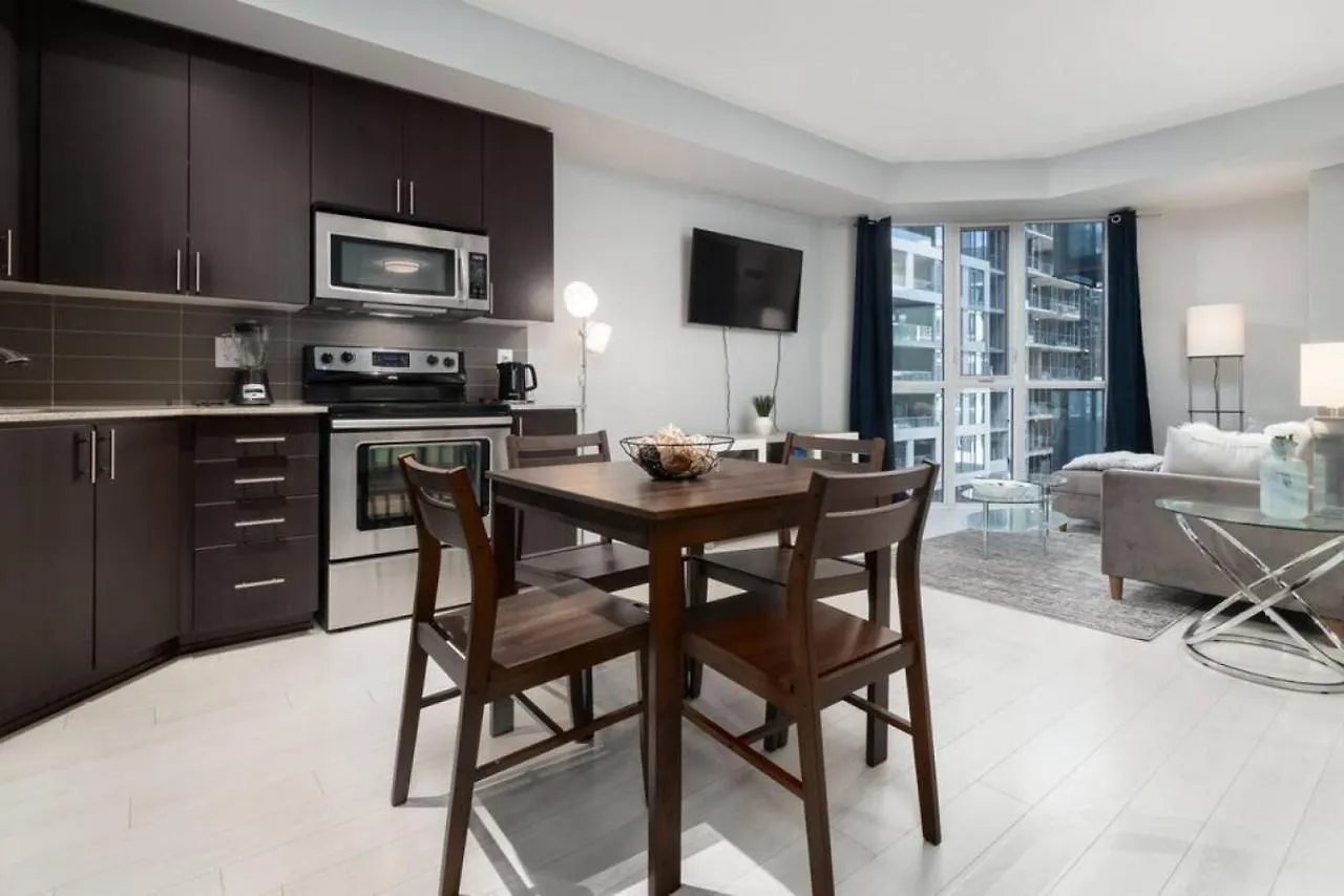 Modern Condo 1 Bd 1Ba With A Sofabed Downtown Toronto Ferienhaus
